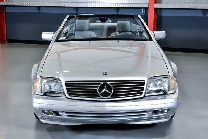 Imagen 2/7 de Mercedes-Benz SL 500 (1998)