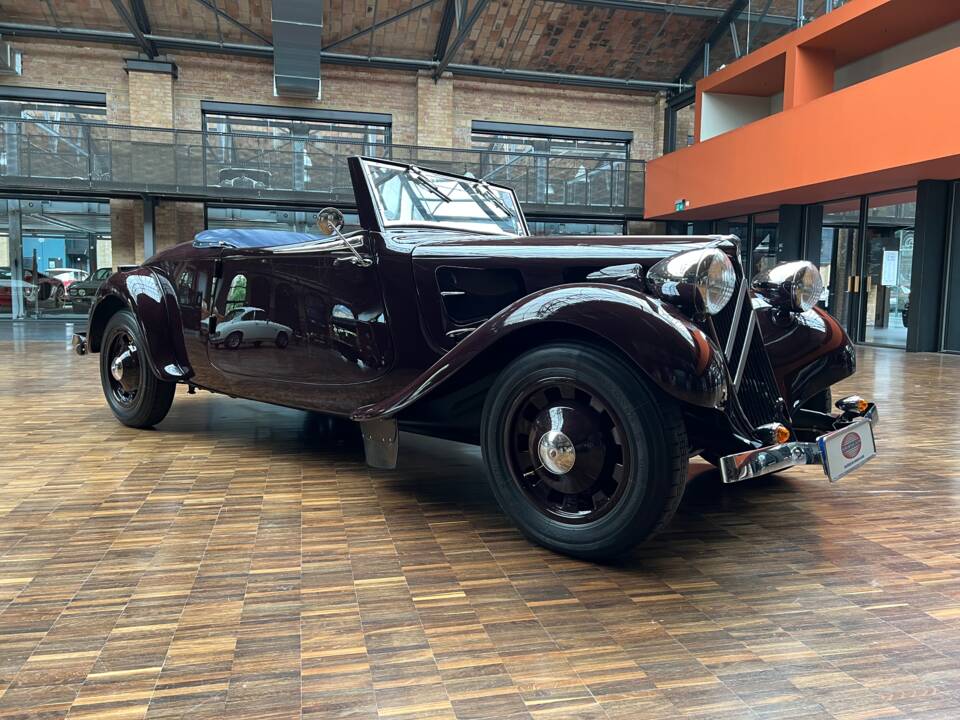 Image 14/38 of Citroën Traction Avant 11 BL Légère (1938)