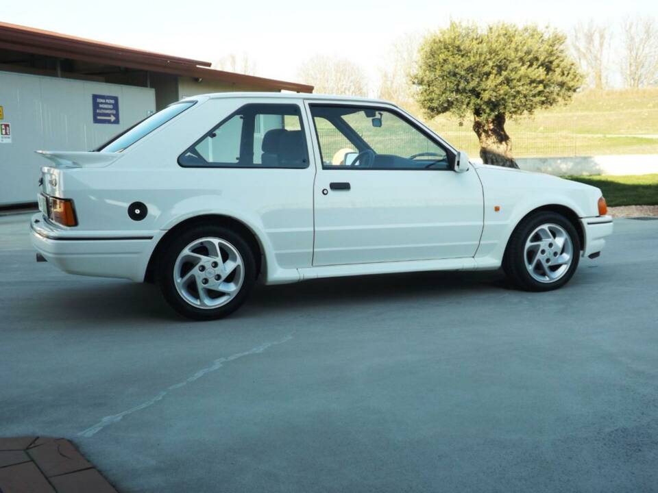 Immagine 50/50 di Ford Escort turbo RS (1987)