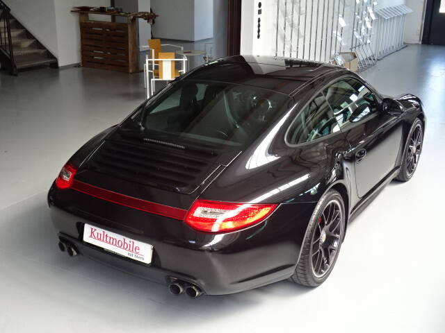 Bild 9/31 von Porsche 911 Carrera 4 GTS (2011)