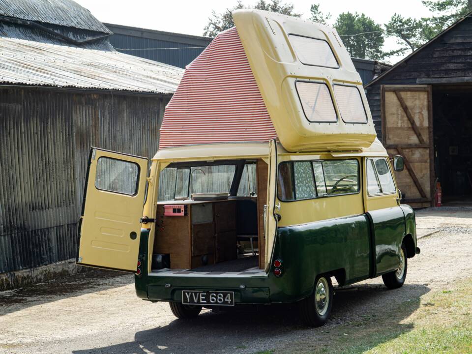 Image 14/50 of Bedford CA Dormobile (1961)