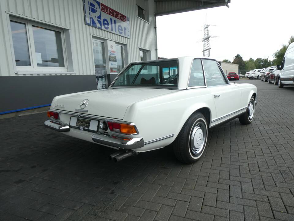 Immagine 4/20 di Mercedes-Benz 280 SL (1970)