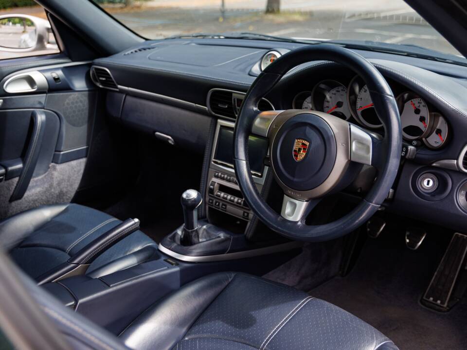 Bild 4/50 von Porsche 911 Carrera (2004)