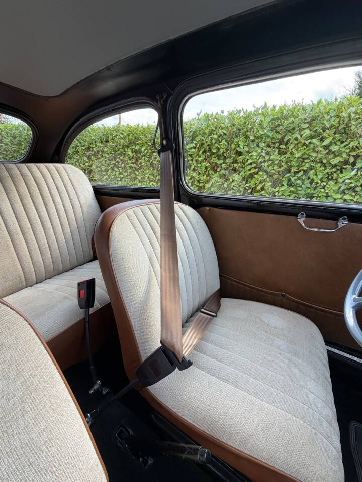 Image 16/24 of SEAT 600 D (1966)