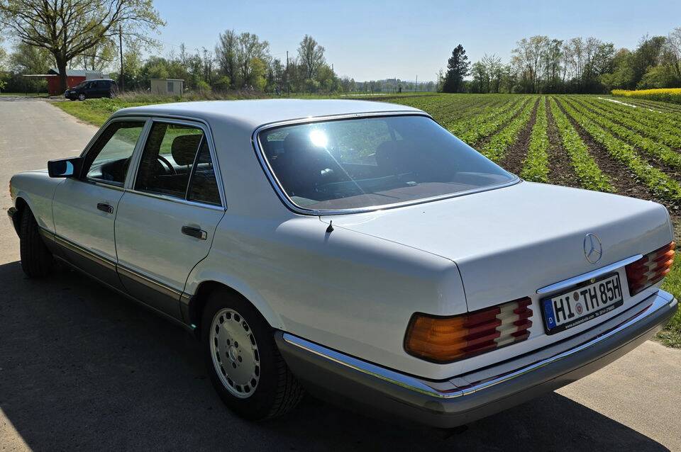 Bild 6/8 von Mercedes-Benz 300 SE (1985)