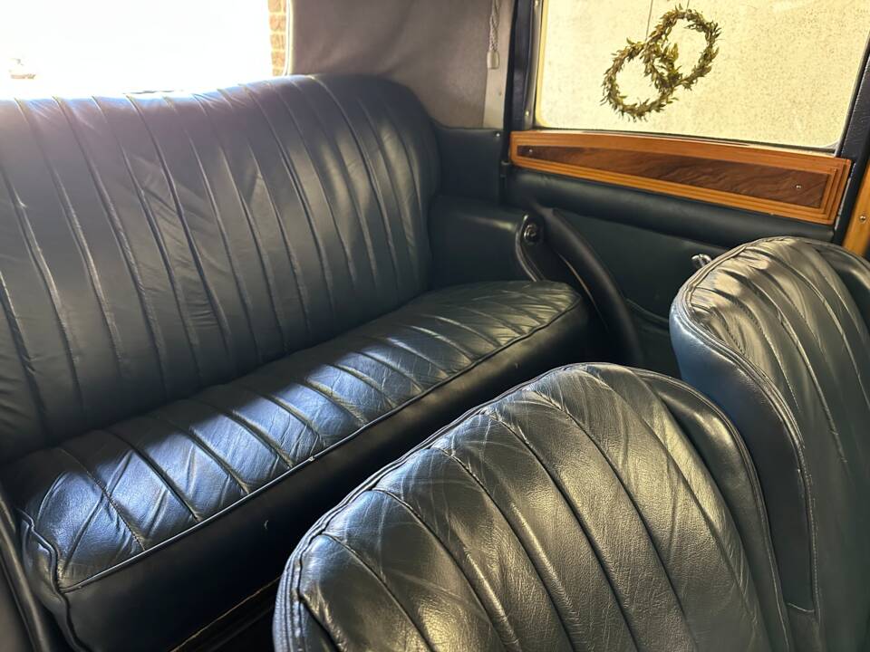 Image 8/10 of Daimler Fifteen Saloon (1935)