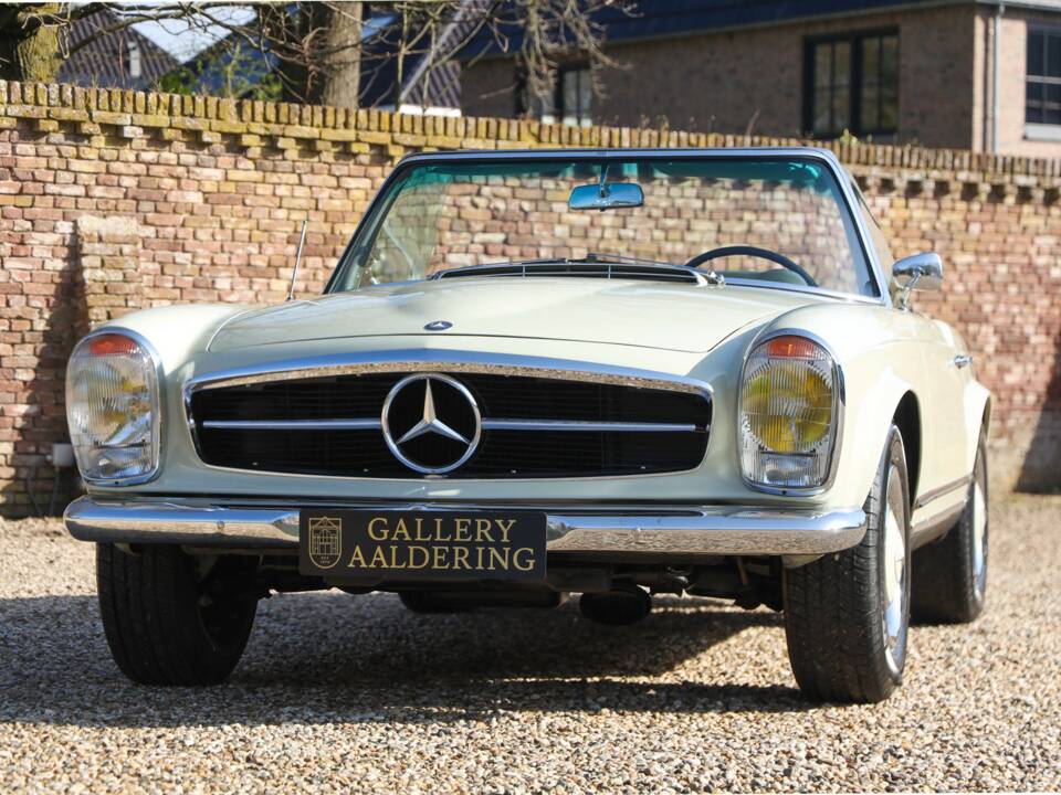 Bild 23/50 von Mercedes-Benz 230 SL (1967)