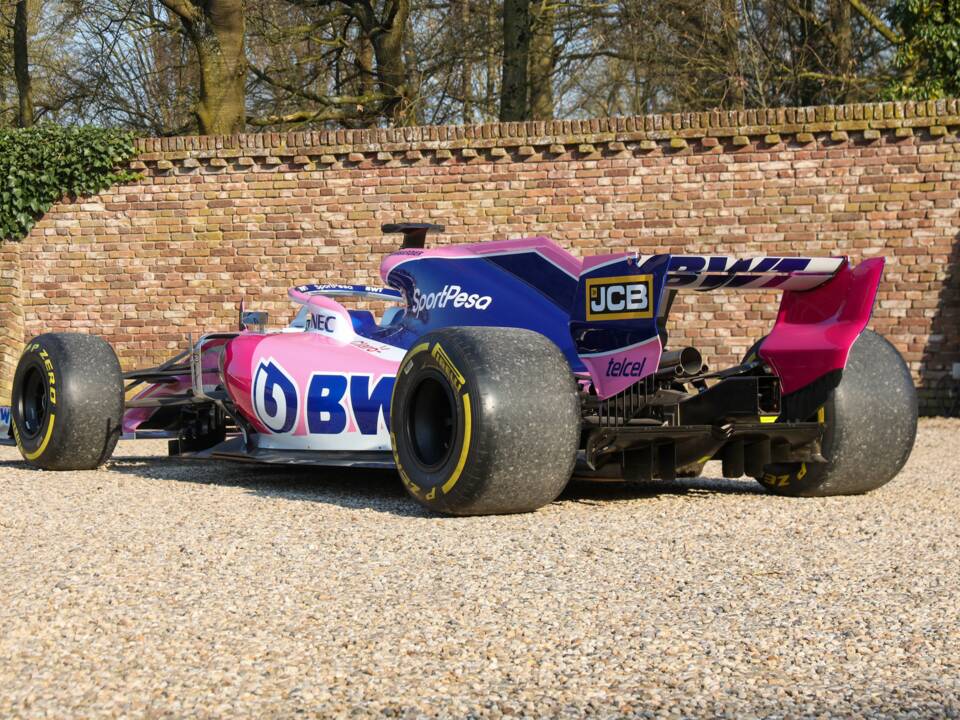 Image 33/48 of Force India VJM10 (2017)