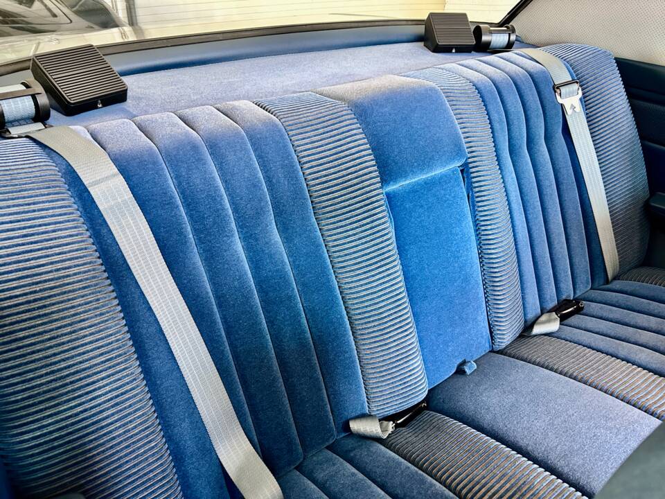 Image 17/61 of Mercedes-Benz 280 CE (1974)