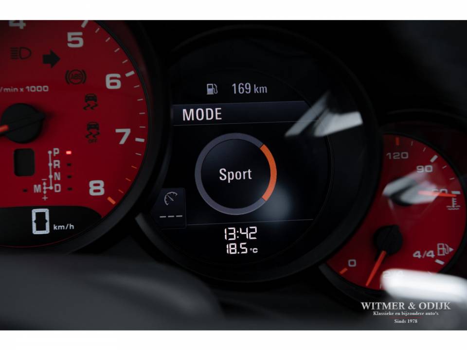 Image 40/47 of Porsche 911 Carrera T (2018)