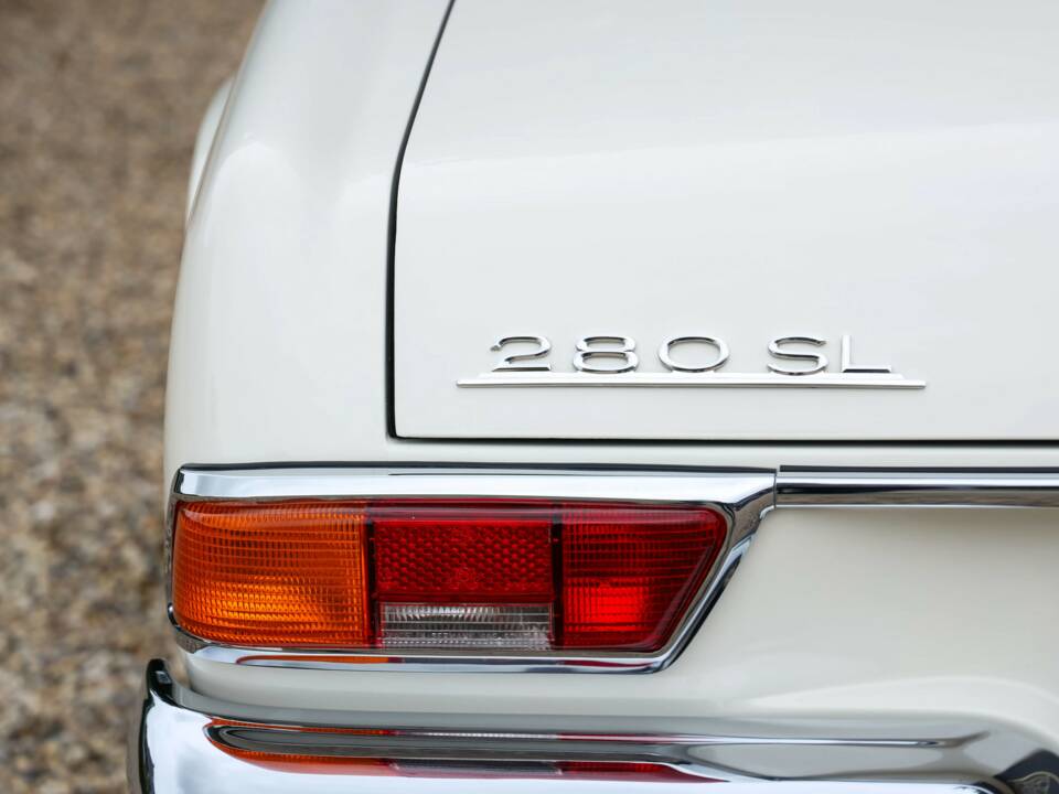 Image 46/50 de Mercedes-Benz 280 SL (1971)