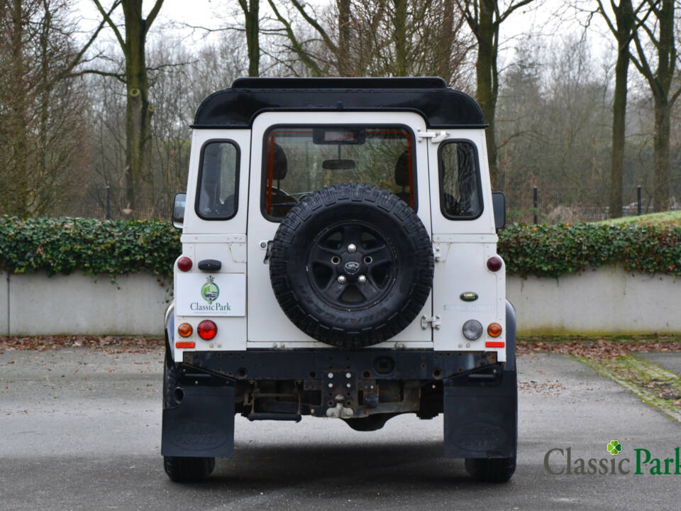 Image 4/50 of Land Rover Defender 90 (2008)