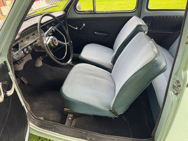 Image 4/16 of Volvo PV 544 (1960)