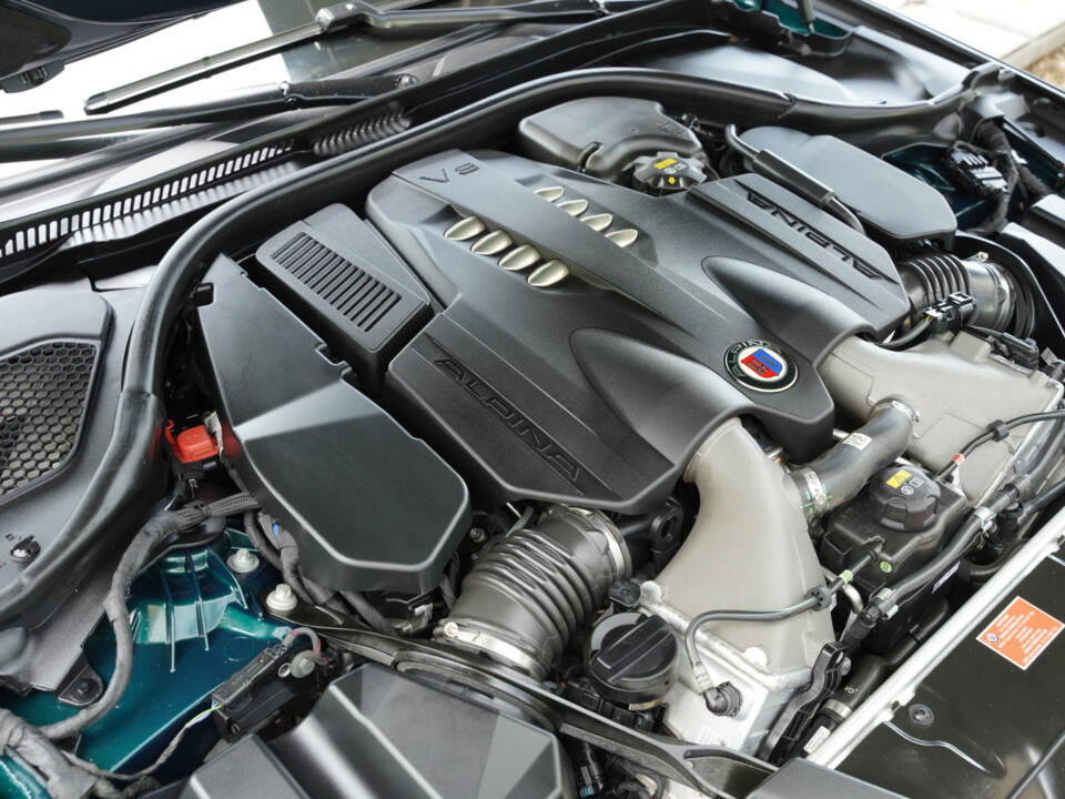 Image 4/50 of ALPINA B5 Touring Biturbo Allrad (2021)