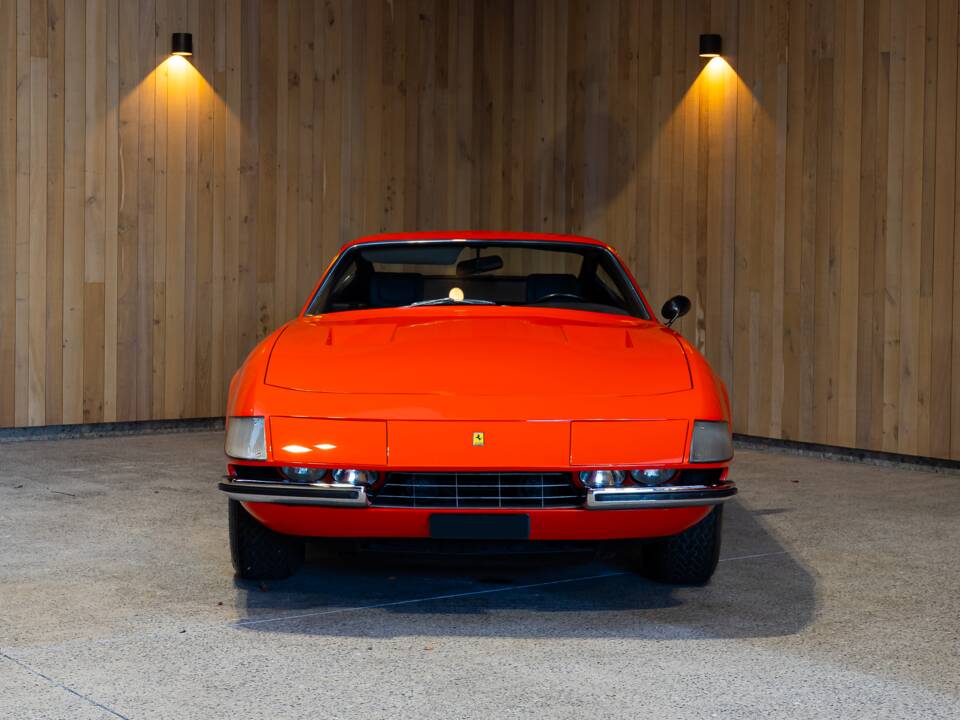 Image 17/74 of Ferrari 365 GTB/4 Daytona (1971)