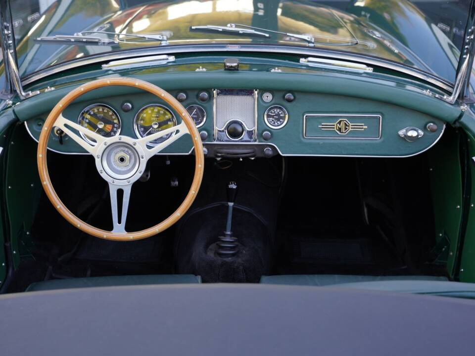 Image 29/50 of MG MGA Twin Cam (1959)