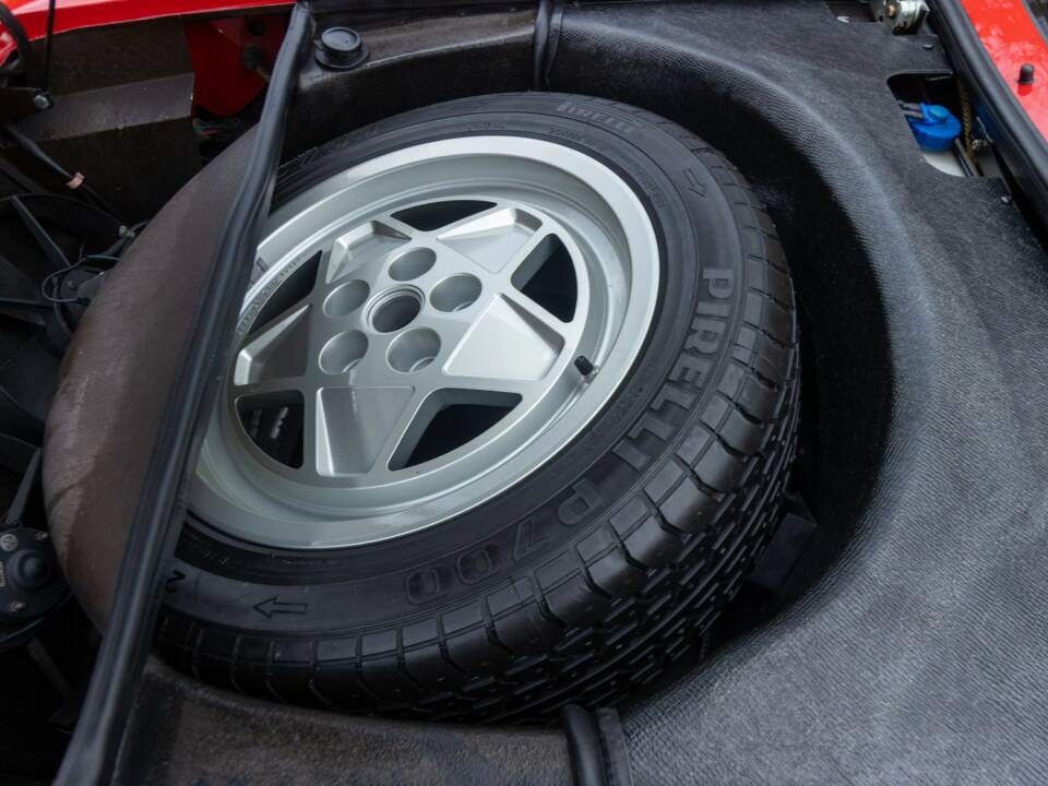 Bild 29/50 von Ferrari 328 GTB (1989)