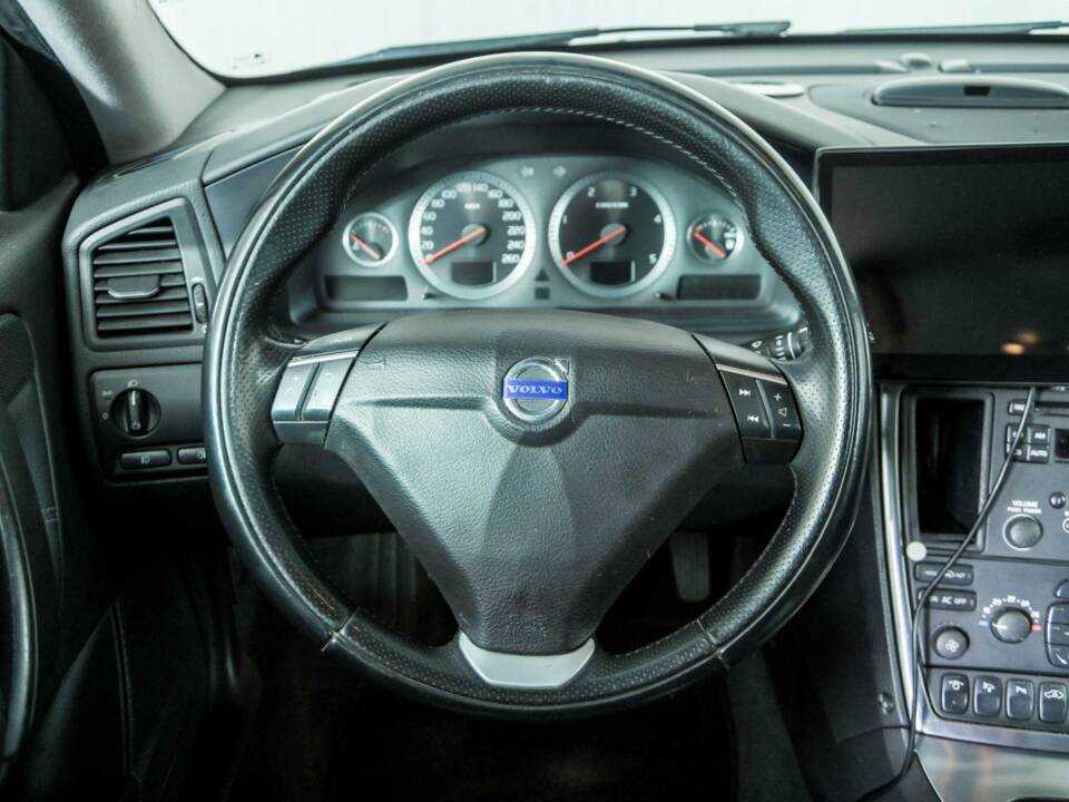 Image 8/36 of Volvo V70 D5 (2008)