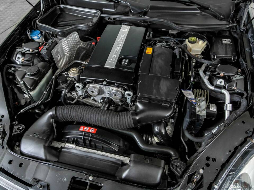 Immagine 39/50 di Mercedes-Benz SLK 200 Kompressor (2004)
