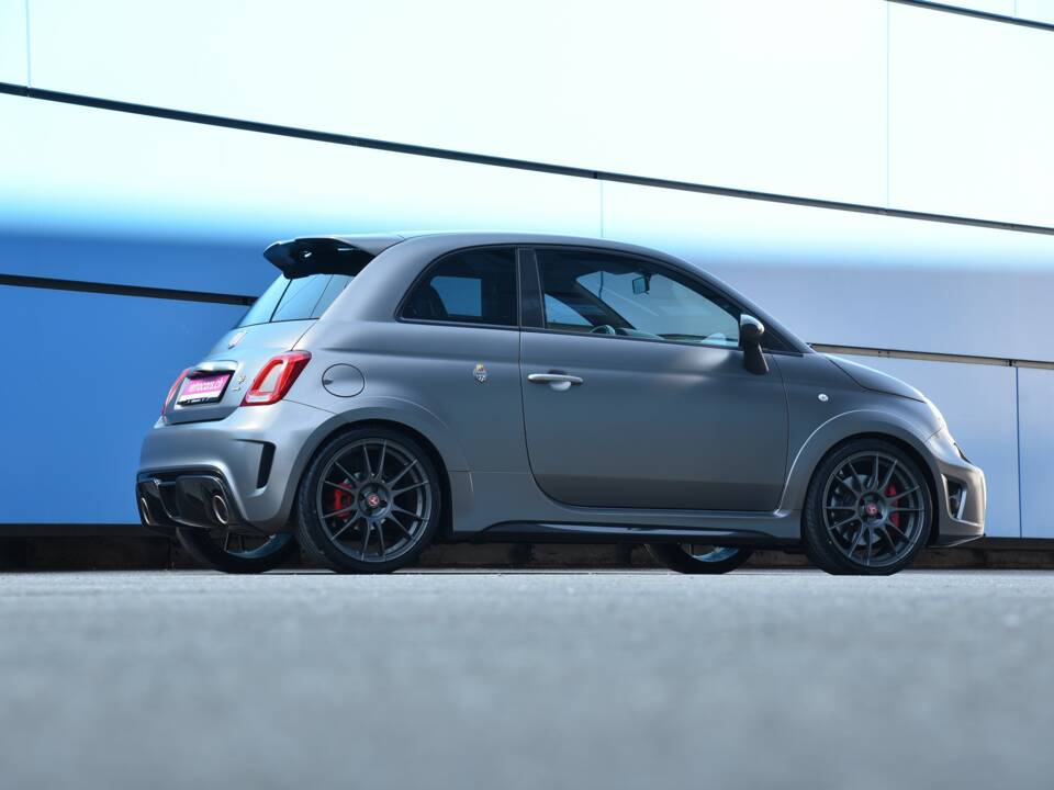 Bild 16/16 von Abarth 695 Biposto (2016)