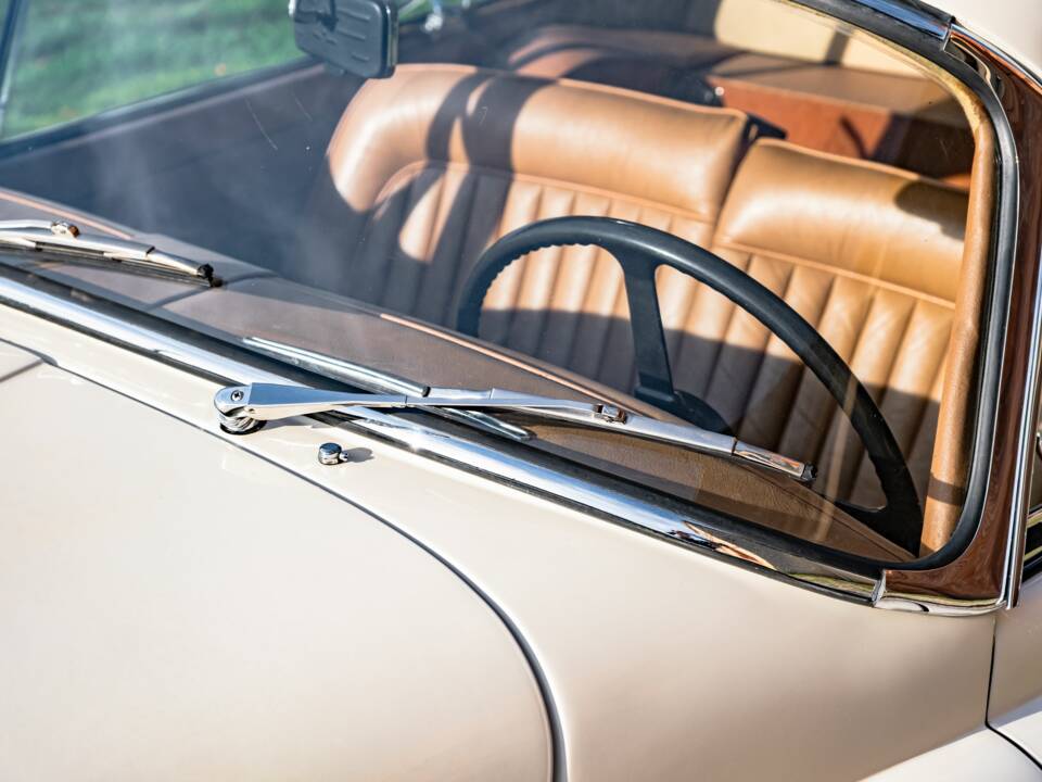 Bild 22/100 von Jaguar XK 150 DHC (1959)