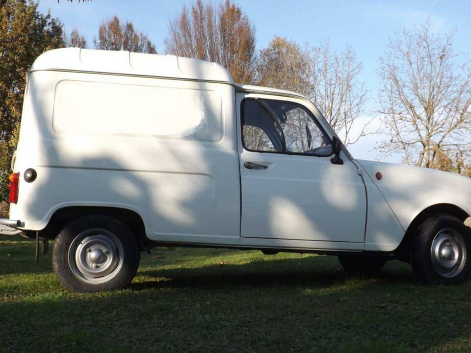 Imagen 23/44 de Renault R 4 F4 (1982)