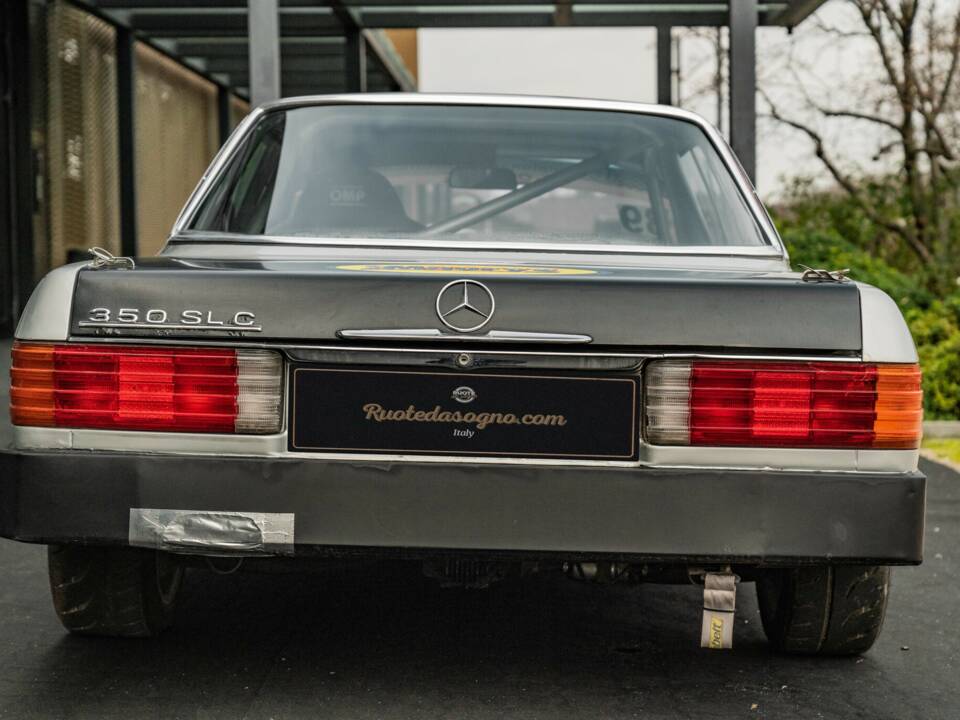 Image 8/40 of Mercedes-Benz 350 SLC (1973)