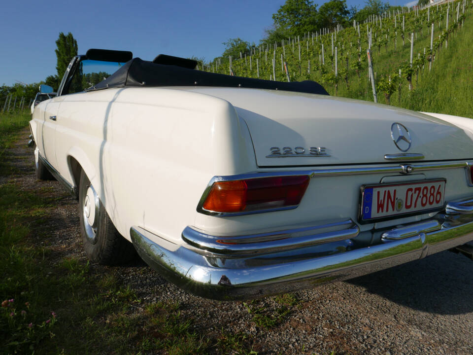 Imagen 4/56 de Mercedes-Benz 220 SE b (1962)