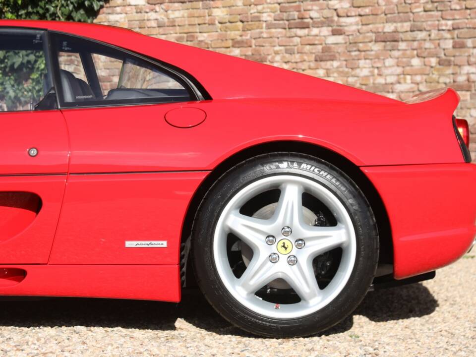Bild 20/50 von Ferrari F 355 Berlinetta (1996)