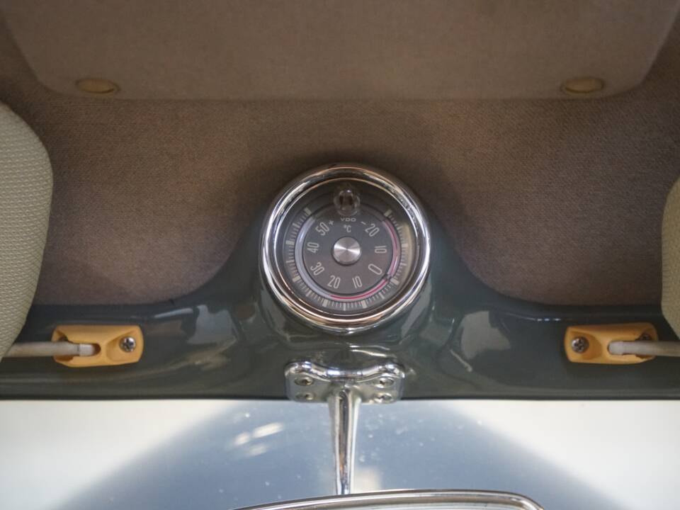 Image 21/33 of BMW 3200 S (1961)