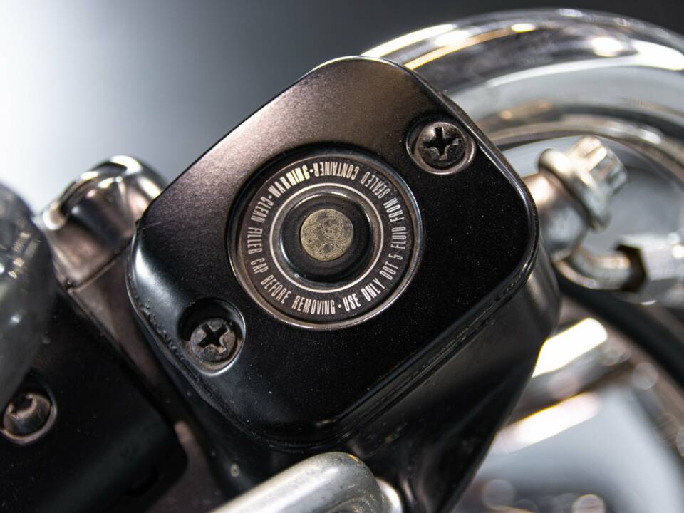 Bild 47/50 von Harley-Davidson DUMMY (2003)