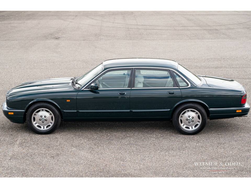 Bild 6/34 von Jaguar XJ6 3.2 Executive (1997)