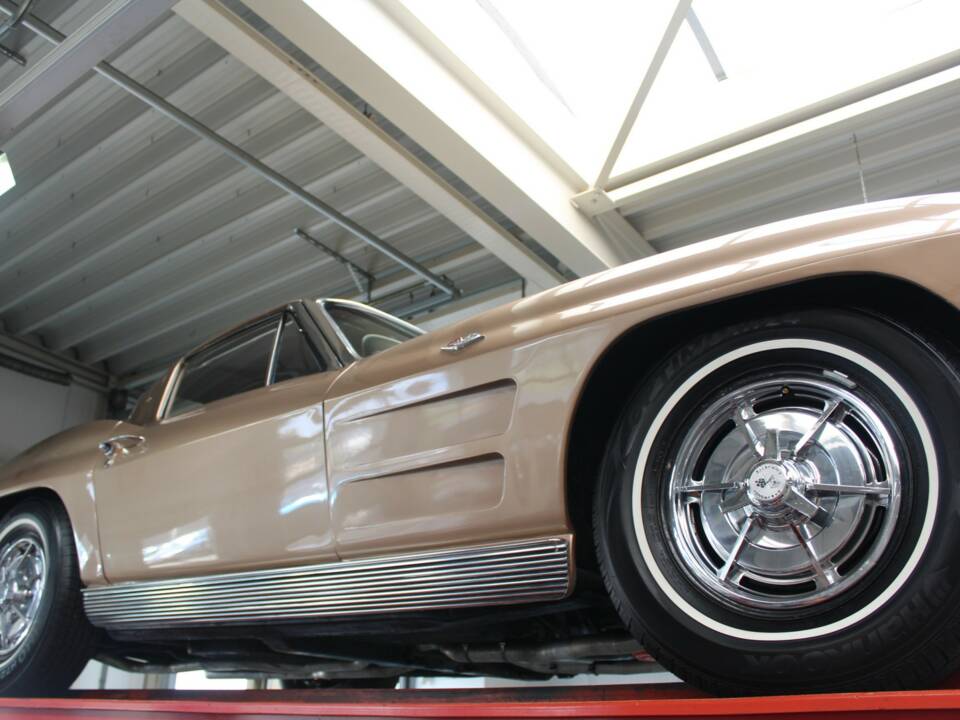 Immagine 7/50 di Chevrolet Corvette Sting Ray (1963)
