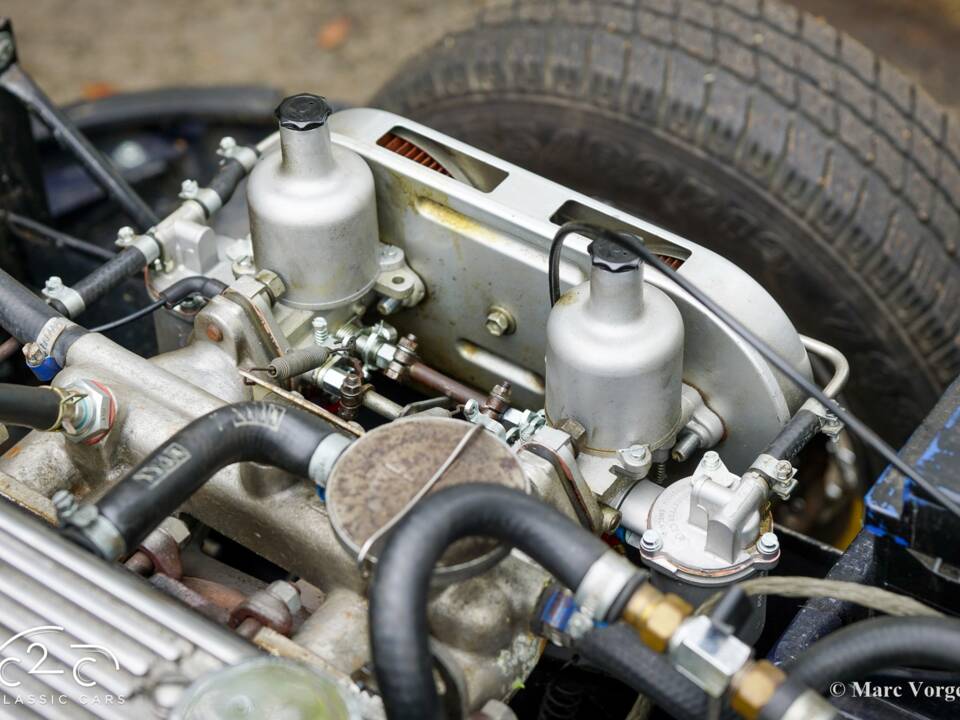 Image 19/60 of Triumph Spitfire Mk III (1970)