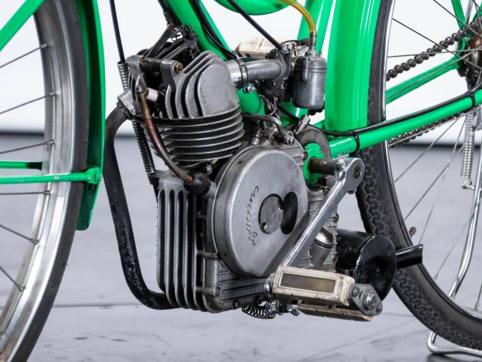 Image 23/47 of Ducati Cucciolo (1948)