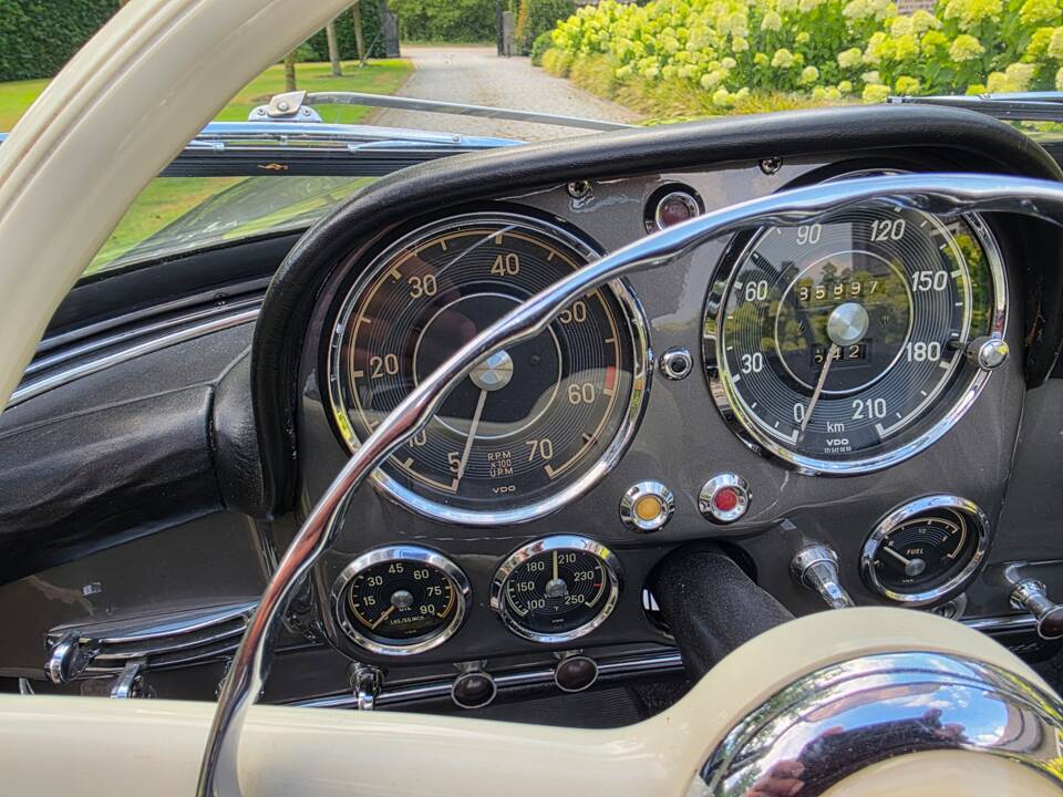 Image 13/24 de Mercedes-Benz 190 SL (1957)