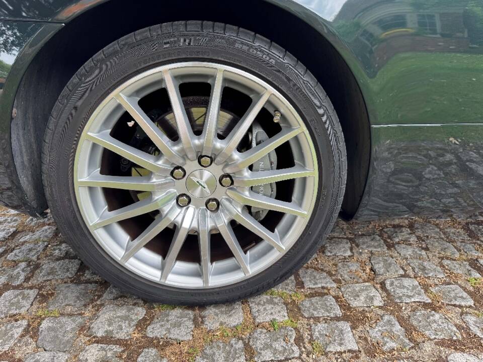 Image 42/43 of Aston Martin DB 9 (2008)