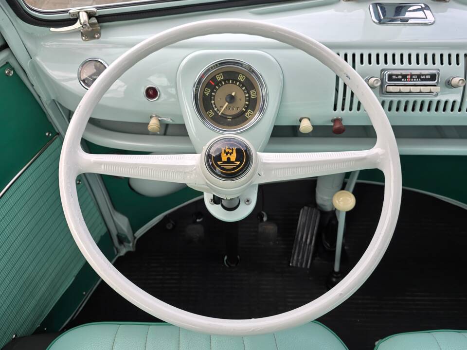 Image 13/24 of Volkswagen T1 Samba (1964)