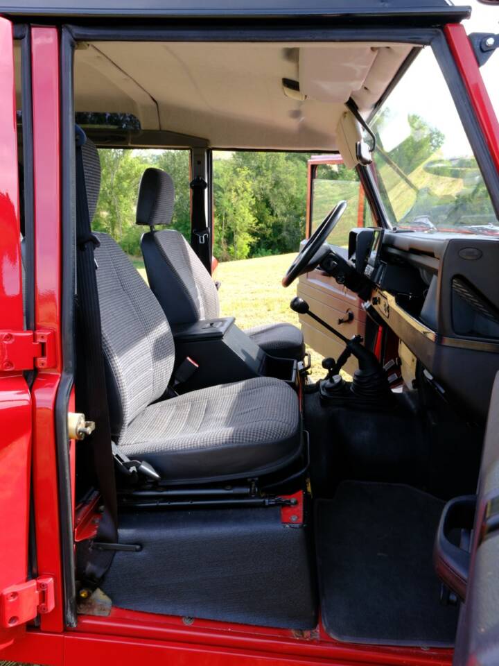 Afbeelding 20/31 van Land Rover Defender 110 300Tdi (1997)