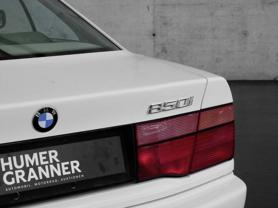 Bild 41/45 von BMW 850i (1990)