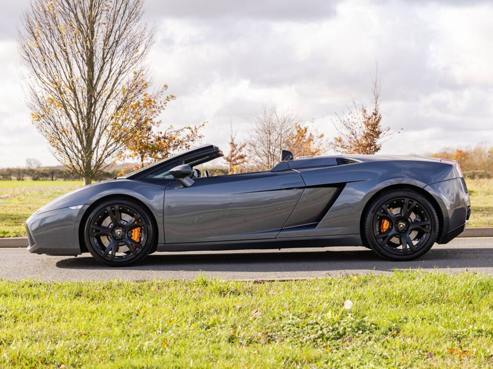 Immagine 2/49 di Lamborghini Gallardo Spyder (2007)