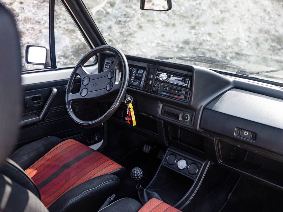Afbeelding 30/58 van Volkswagen Golf I GTI 1.6 (1982)