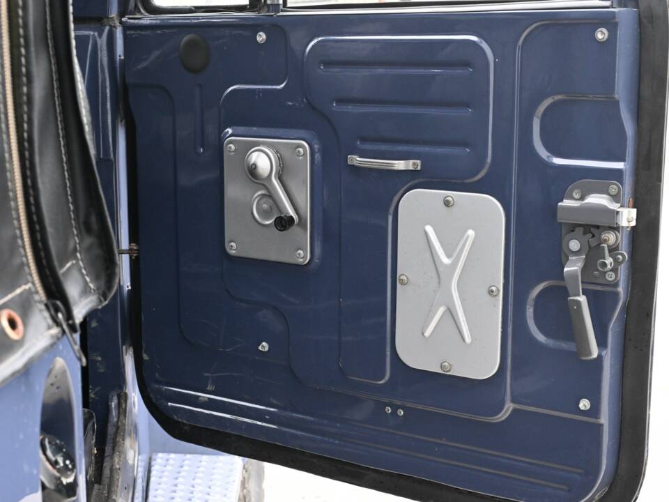 Image 43/50 de Toyota Land Cruiser FJ 40 (1970)