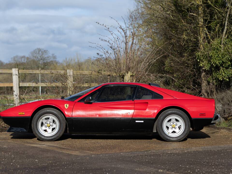 Bild 11/50 von Ferrari 308 GTBi Quattrovalvole (1983)