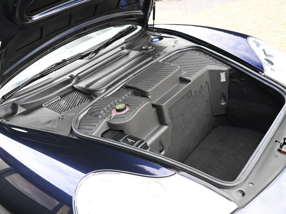 Bild 27/50 von Porsche 911 Carrera 4S (2004)