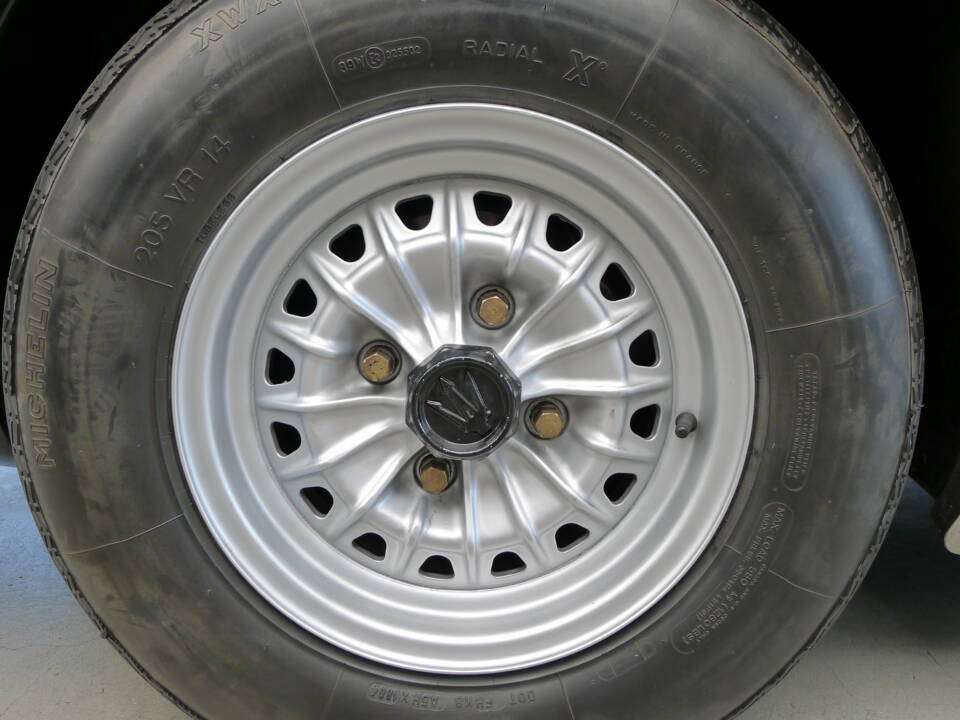 Image 32/38 of Maserati Indy 4700 (1970)