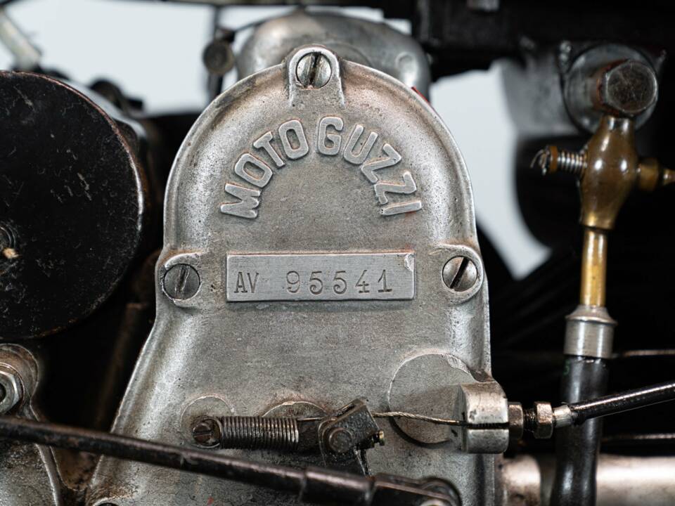 Bild 12/46 von Moto Guzzi DUMMY (1972)