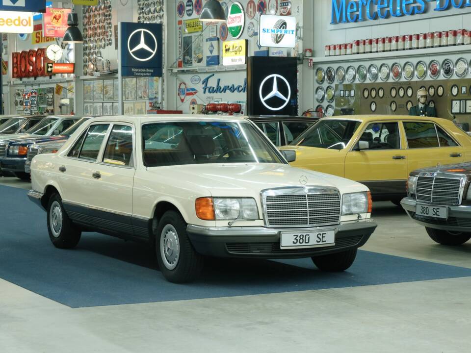 Bild 5/50 von Mercedes-Benz 380 SE (1980)