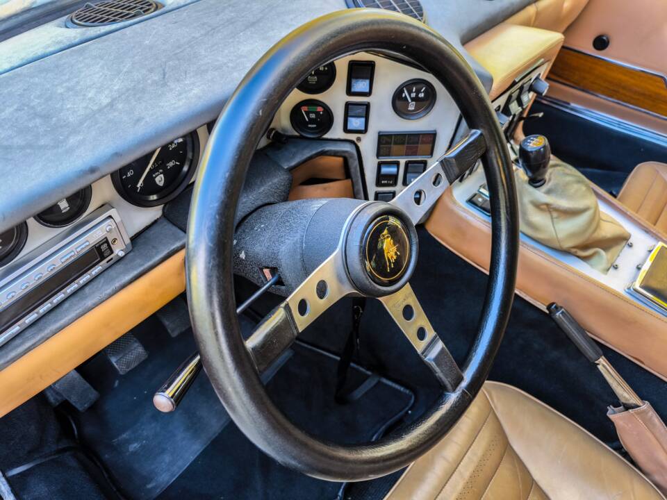 Bild 24/35 von Lamborghini Espada 400 GT (1976)