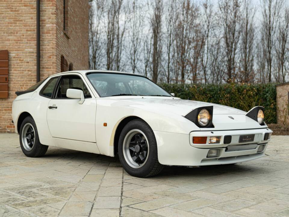 Bild 2/50 von Porsche 944 (1985)